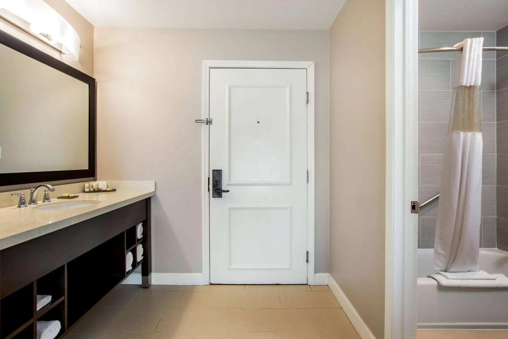 La Quinta Inn & Suites by Wyndham Pomona