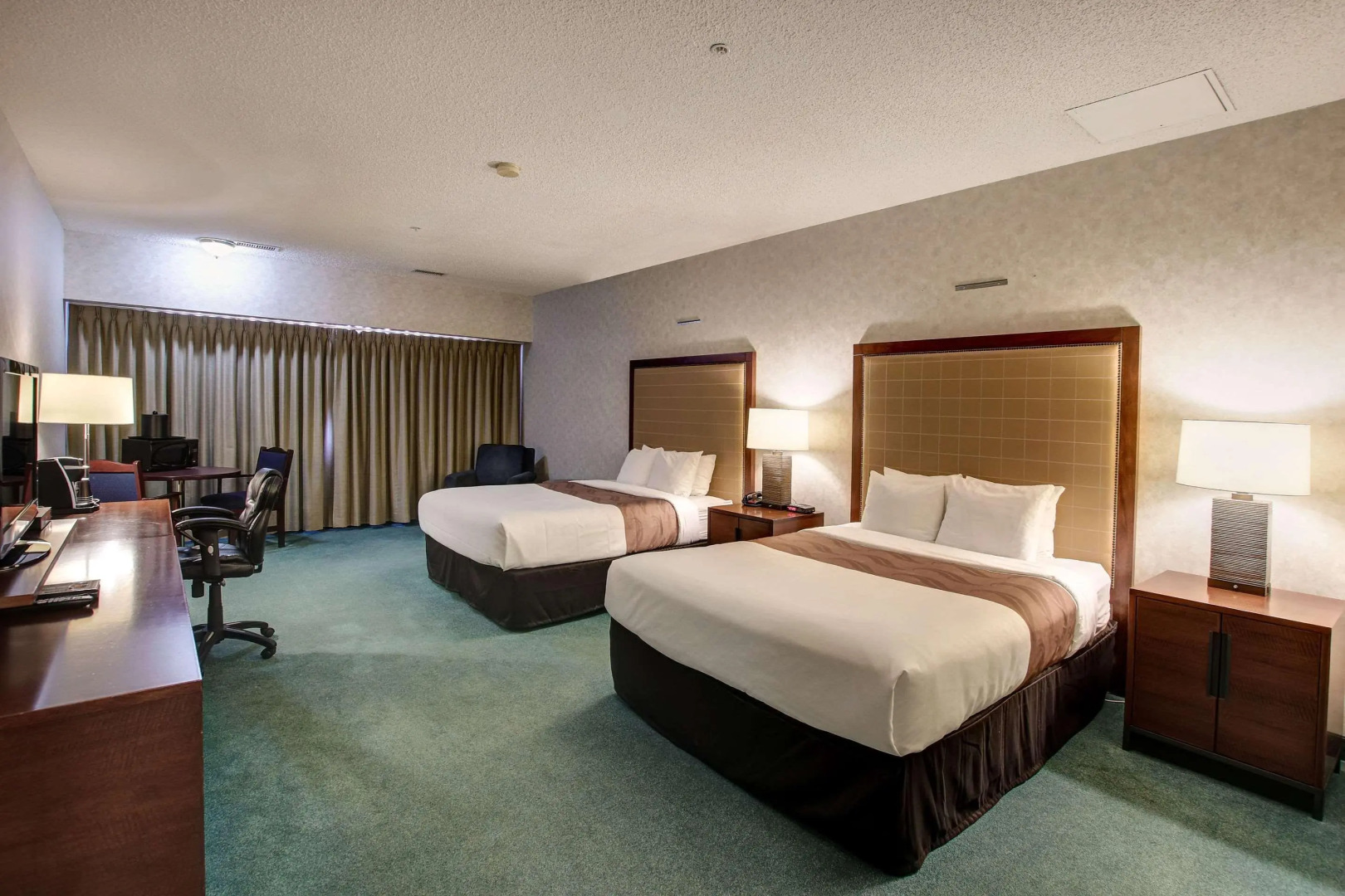 Ramada by Wyndham Nisku Edmonton Airport