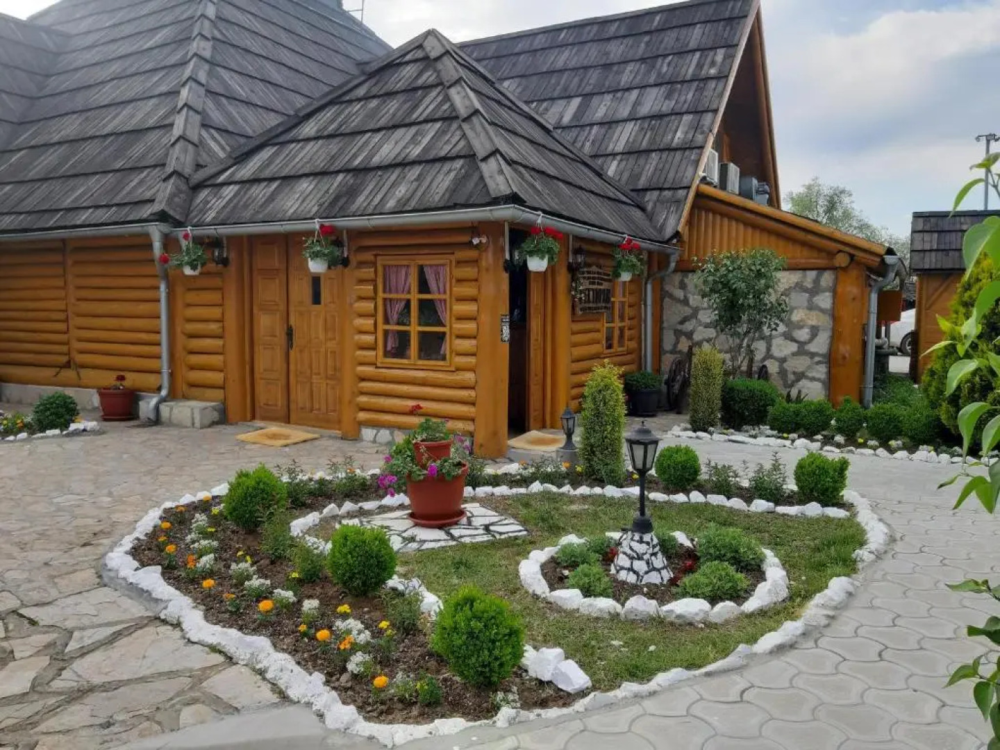 Etno Selo Moravski Konaci