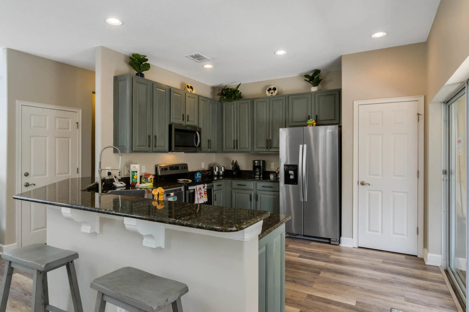 P2149VD - Newly renovated pool/spa home: 10 guests, Davenport, US