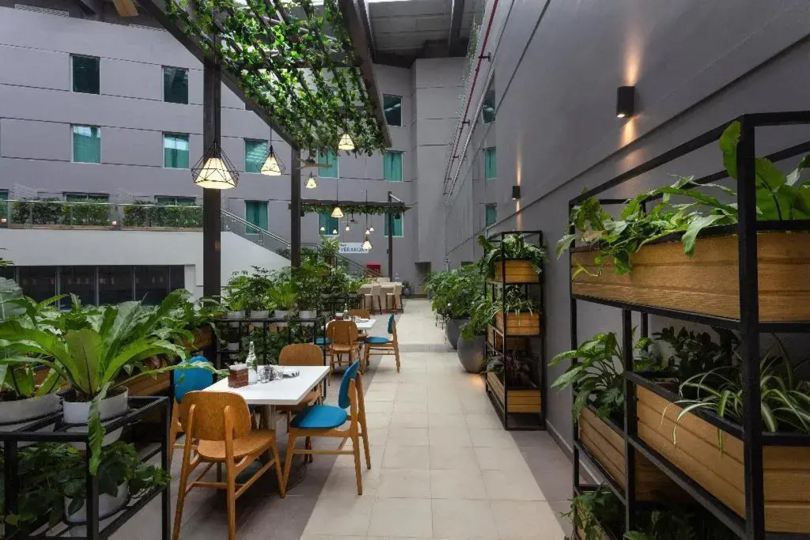 Holiday Inn Express & Suites Bengaluru Old Madras Road by IHG