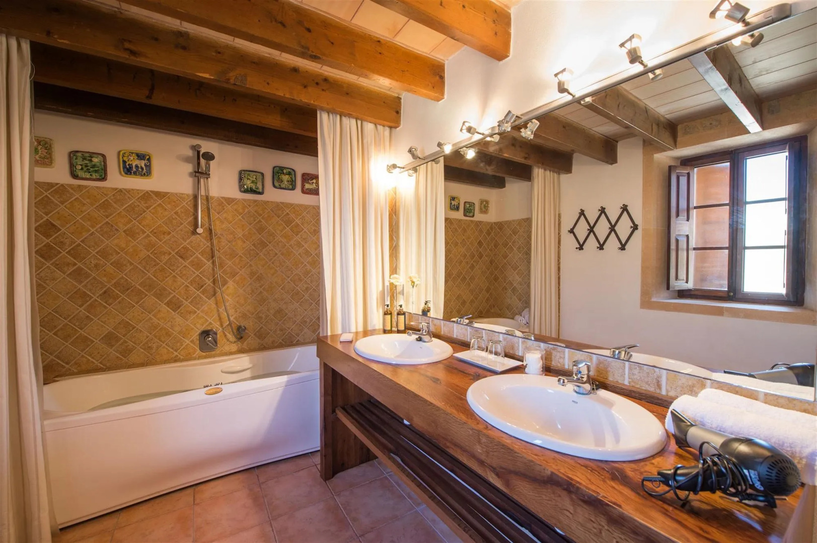 Hotel Rural Can Feliu