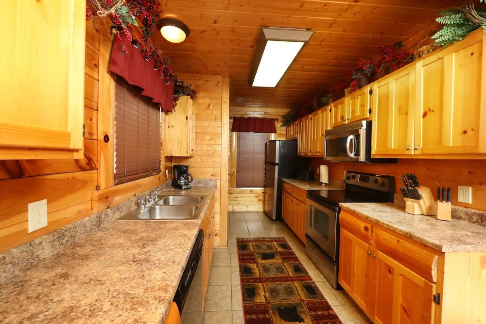 BearADise in the Smokies - Two Bedroom Cabin