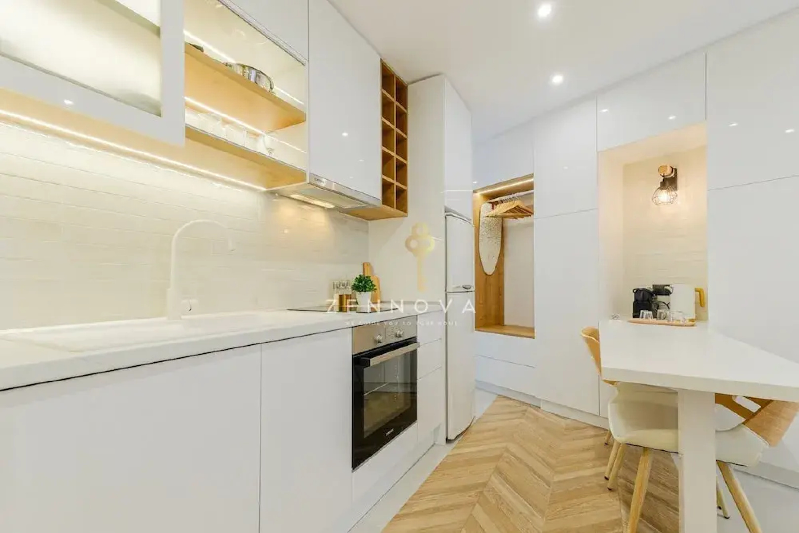 Zennova 72 Tsinari Luxury Suite