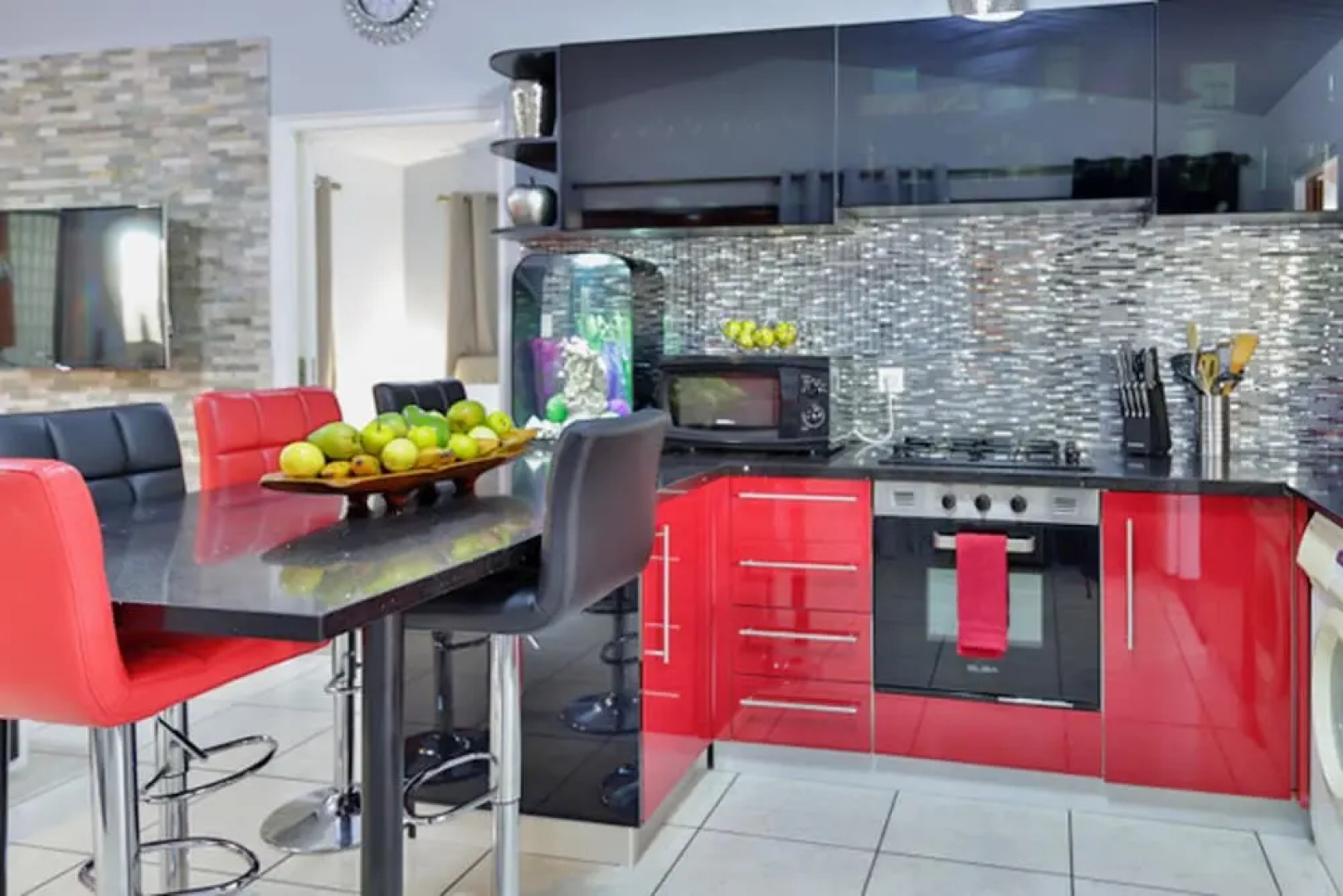 House With 2 Bedrooms in Puna'auia, With Enclosed Garden and Wifi