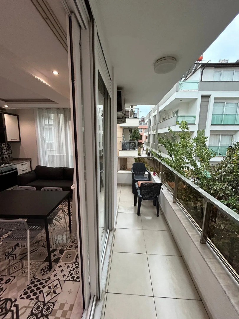 The Nar Suit & Apart