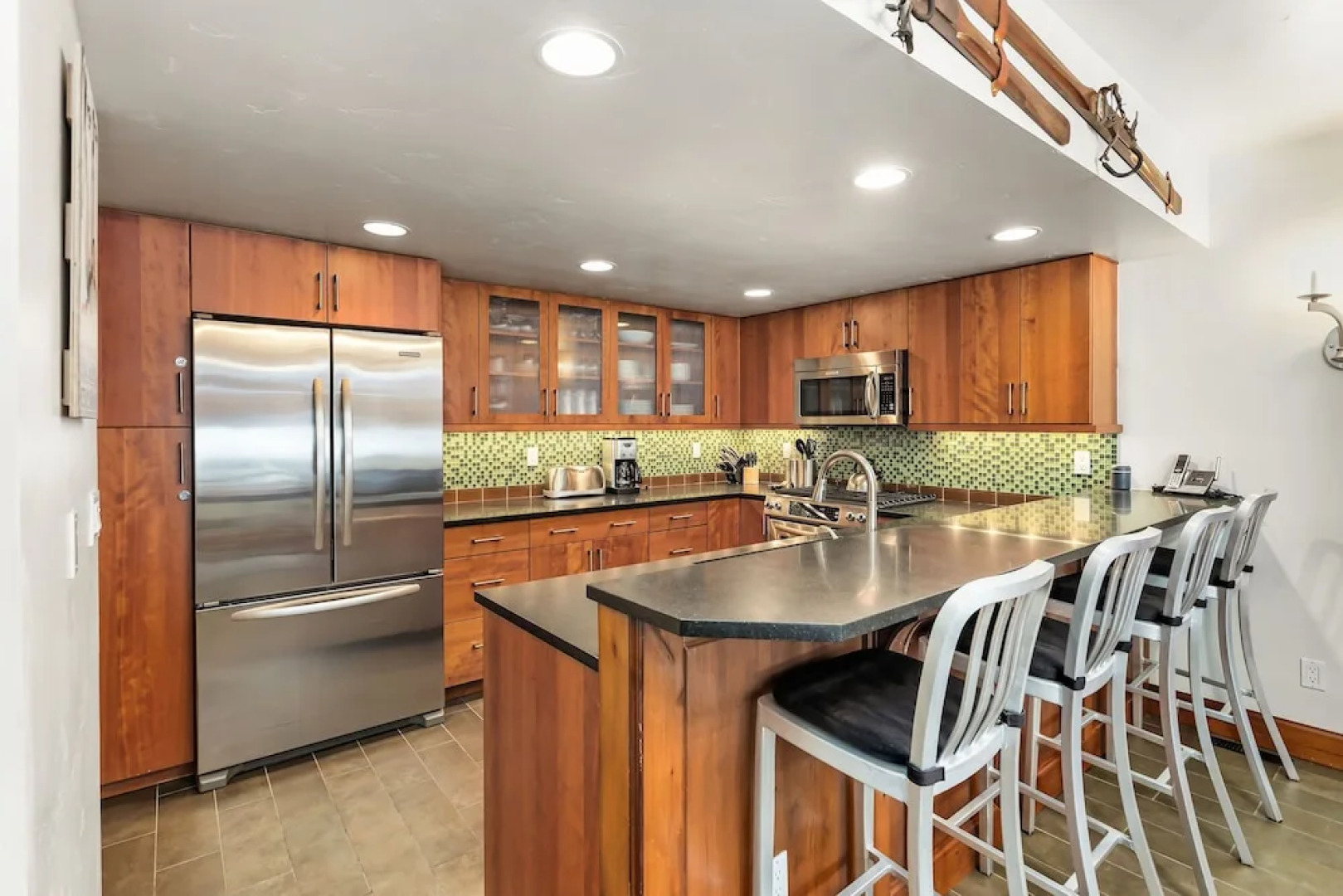 Fifth Avenue Condominiums by Frias