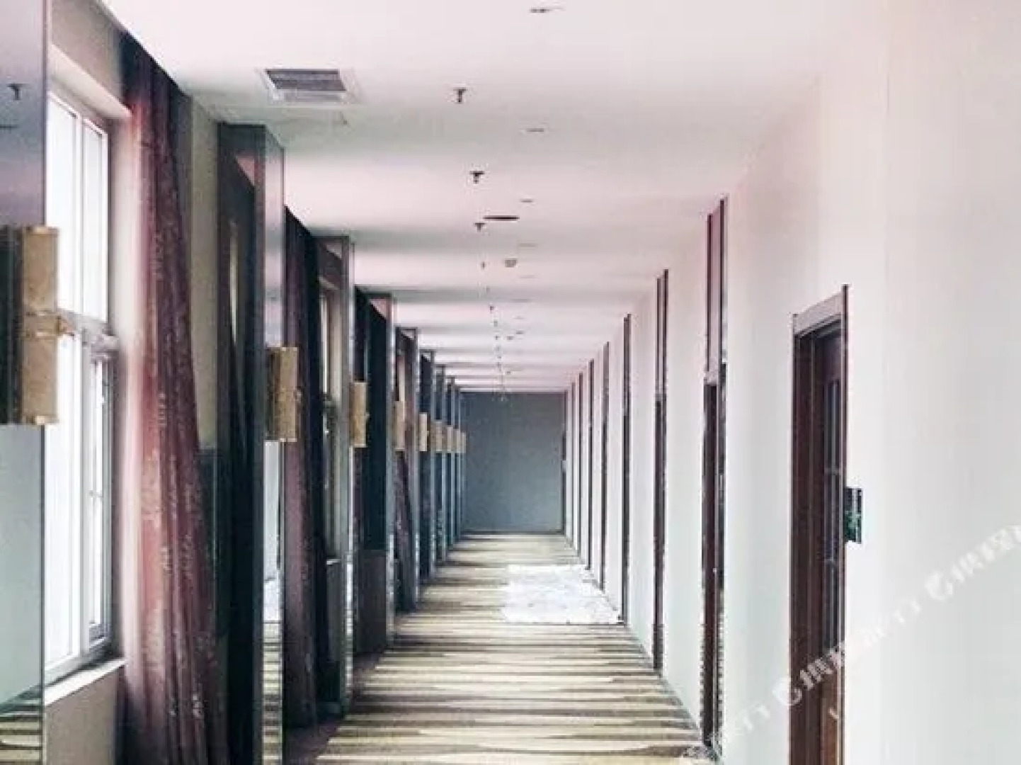 Eaka 365 Hotel Chain (Shijiazhuang People's Hospital Air Garden Store)