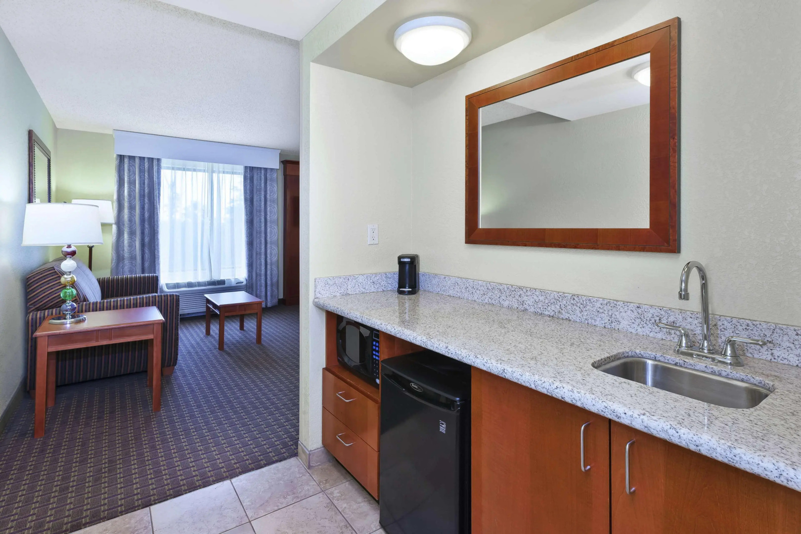 Hampton Inn & Suites Grand Rapids-Airport 28th St