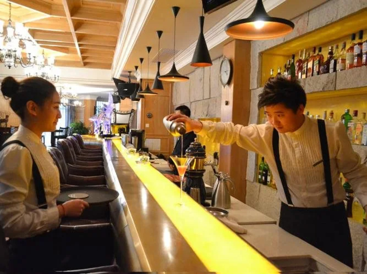 Golden Elephant Golf Hotel