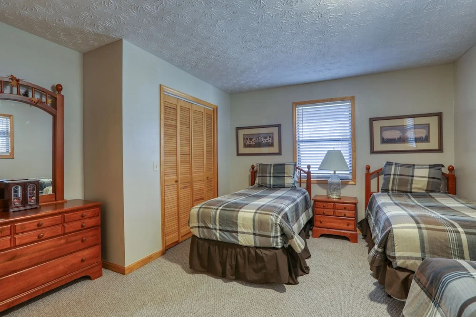 Into the Wild - 2 Bedrooms, 3 Baths, Sleeps 6 Home by RedAwning