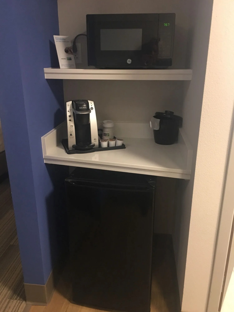 Holiday Inn Express & Suites Kingdom City by IHG