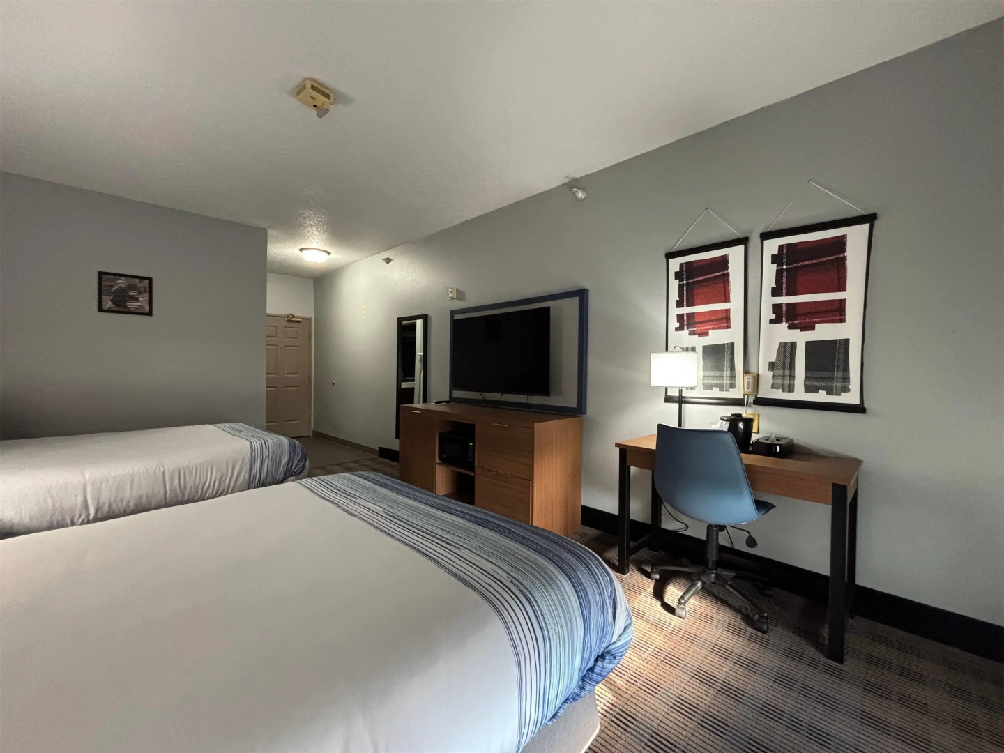 AmericInn by Wyndham Galesburg