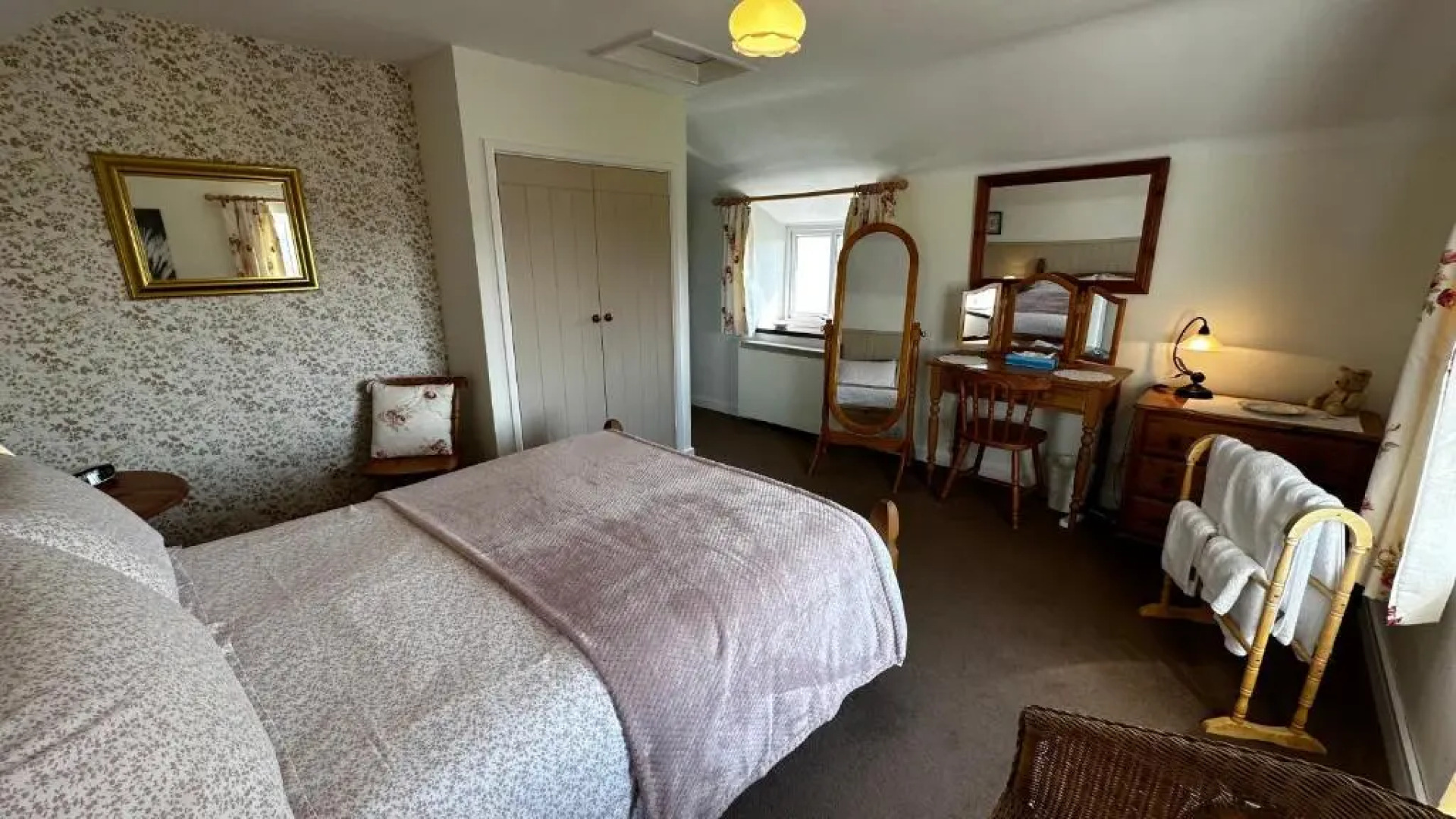 Welcoming 2 Bed Charming Self Catering Cottage