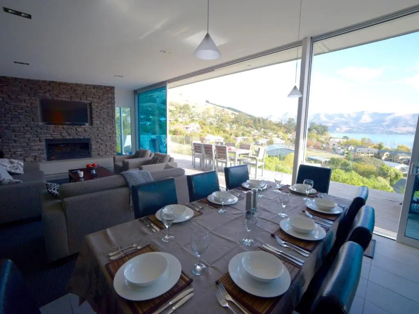 Walnut Retreat - Akaroa Holiday House