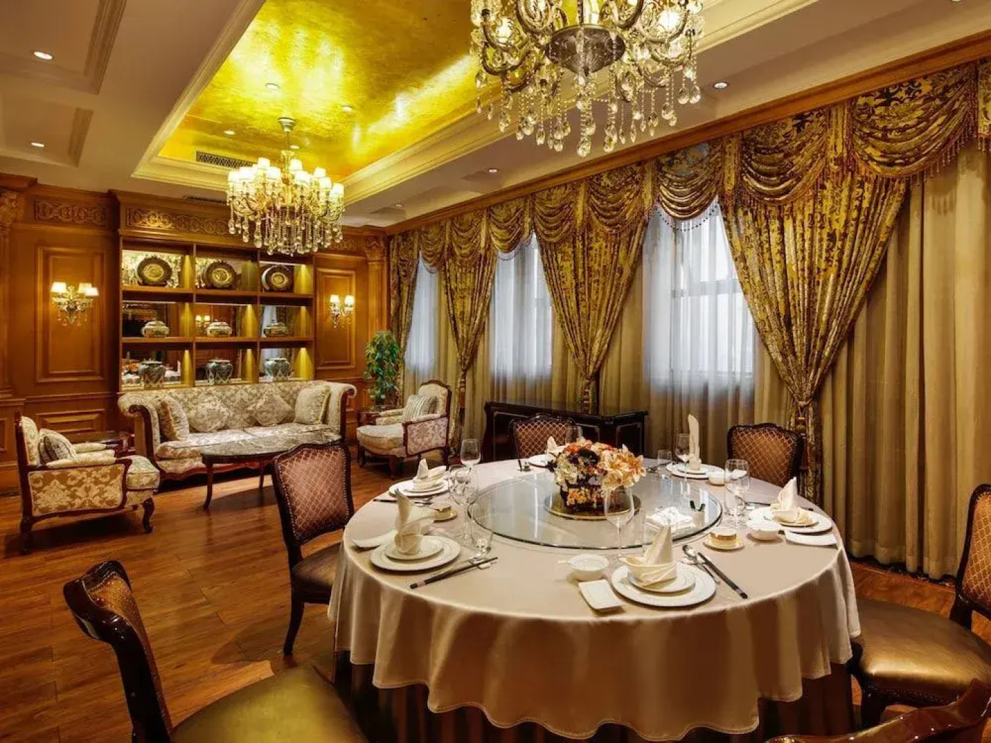 Chongqing Auwi Hotel