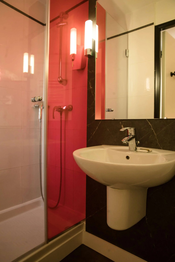 Kyriad Villefranche sur Saone Porte du Beaujolais -Rénové-