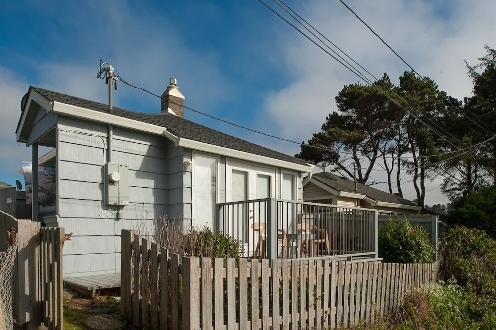 Breeze 1 Br cottage by RedAwning