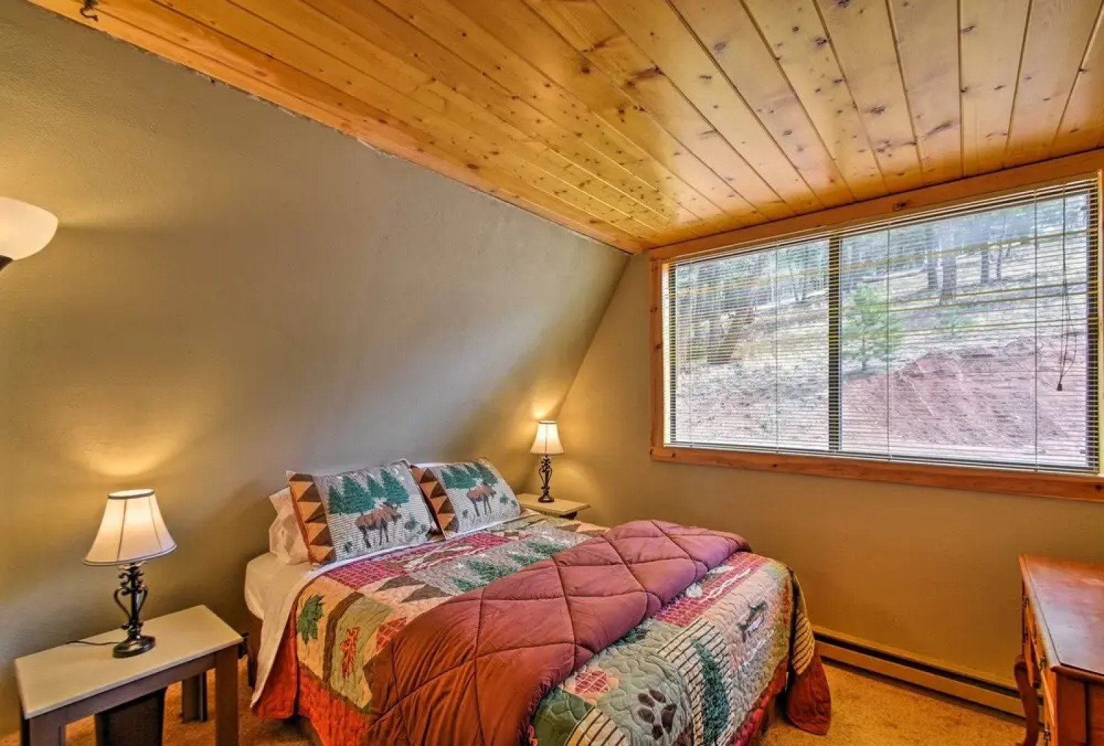 A-frame Cabin w/ Mtn Views: 4 Mi to Cripple Creek!