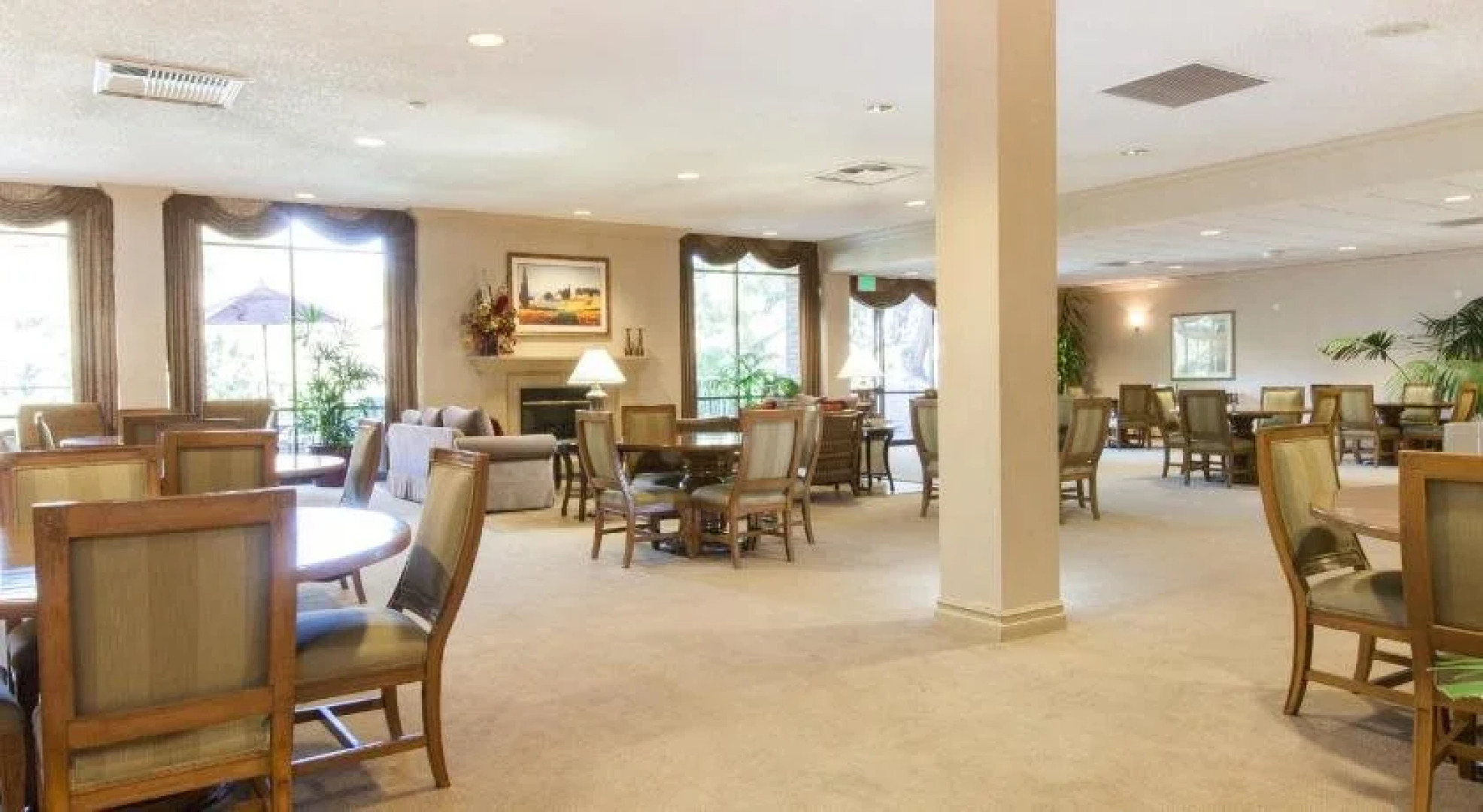 Oakwood Toluca Hills