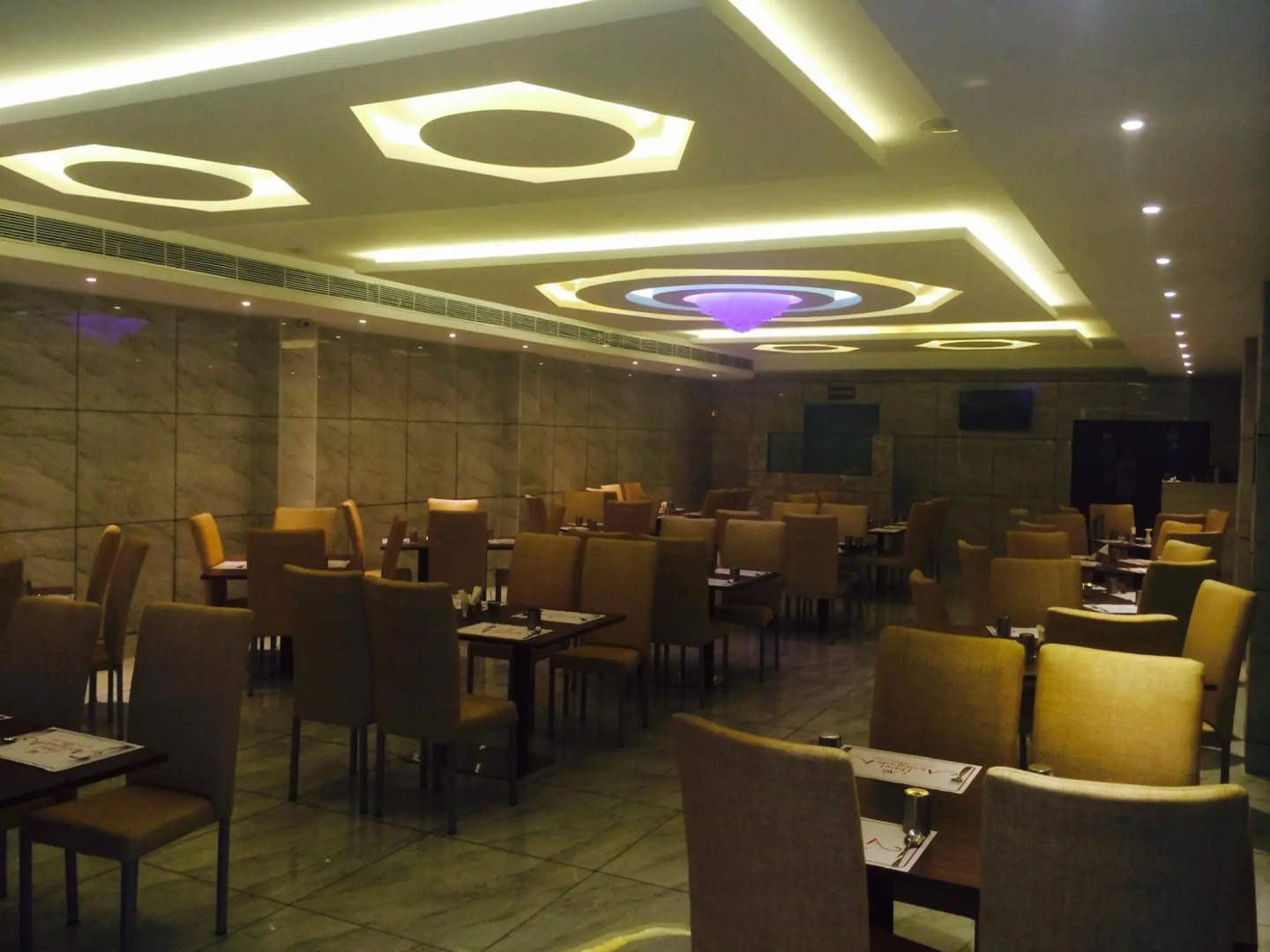 OYO 1050 Hotel Aksharadha