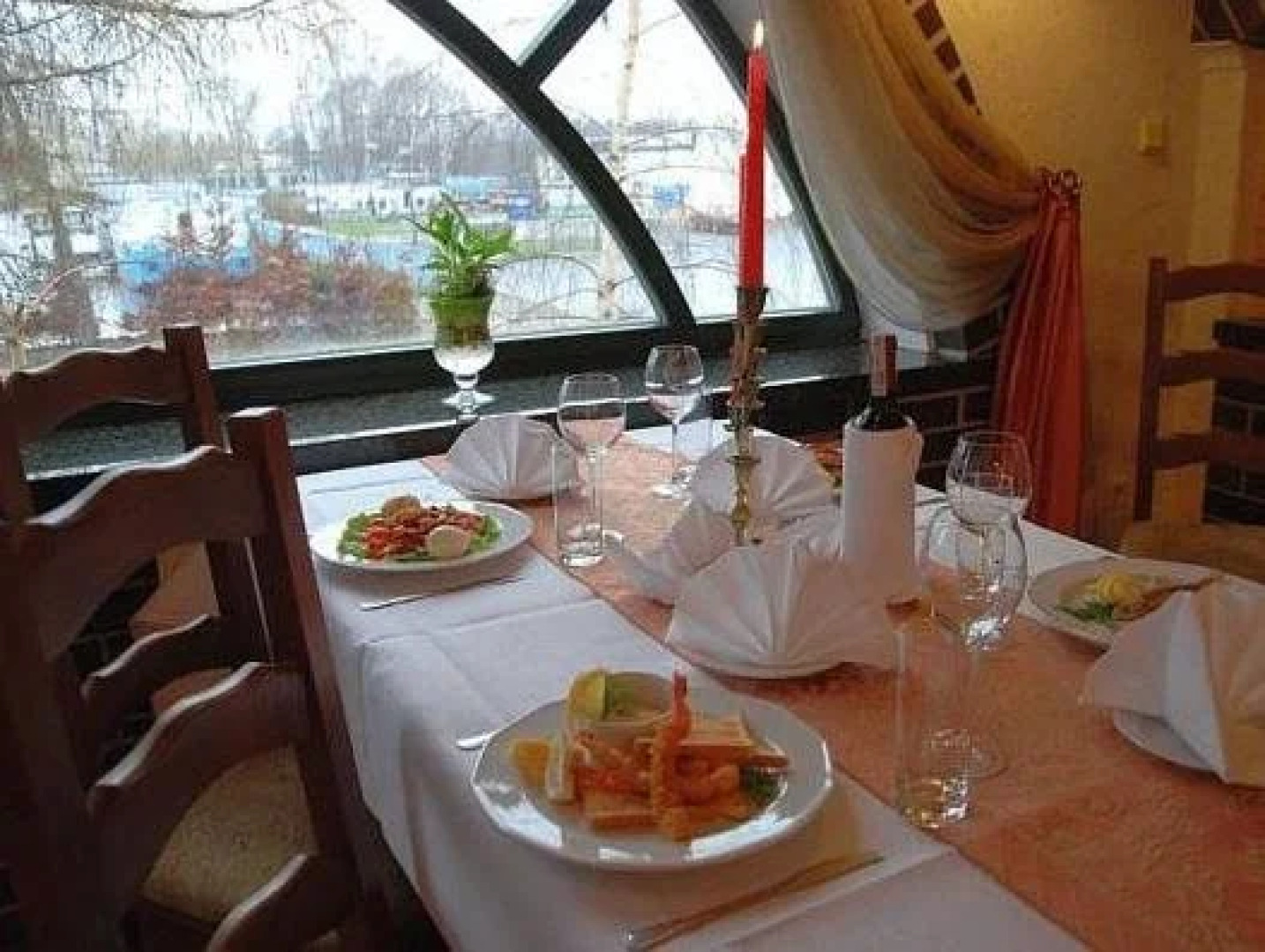 Kompleks Hotelowy Logos