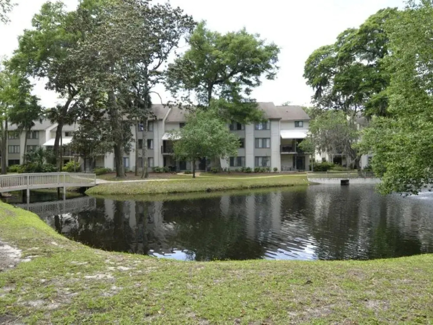 31 Springwood Villa 2 Br villa by RedAwning