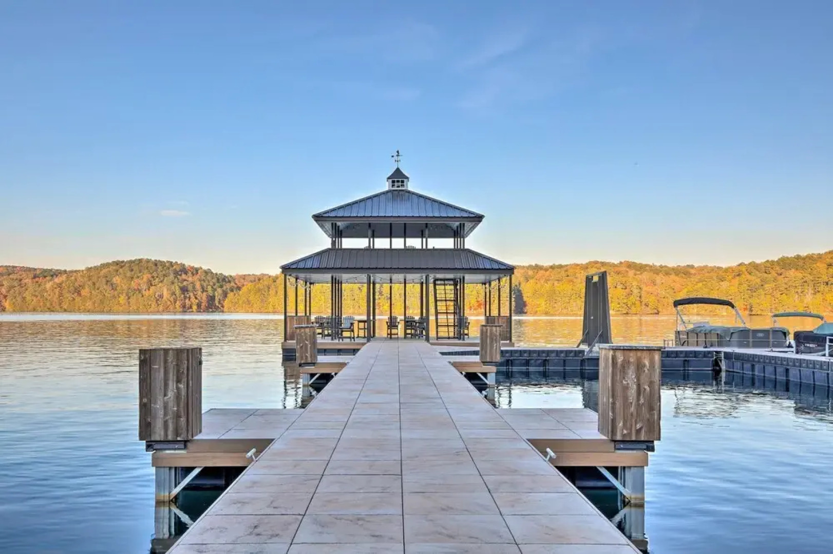 Lake Access: Waleska House w/ Floating Dock!