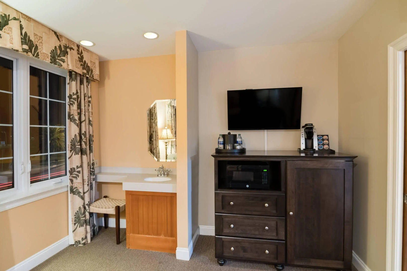 The Port Inn and Cottages, an Ascend Collection Hotel