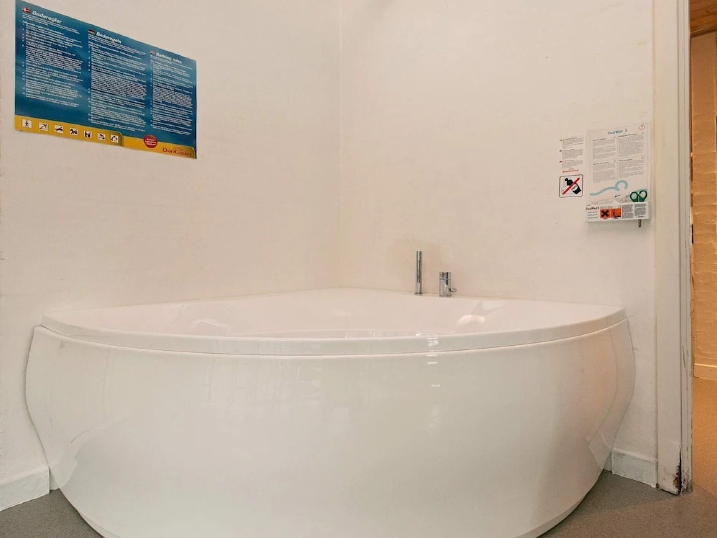 Spacious Cottage in Ulfborg With Indoor Pool