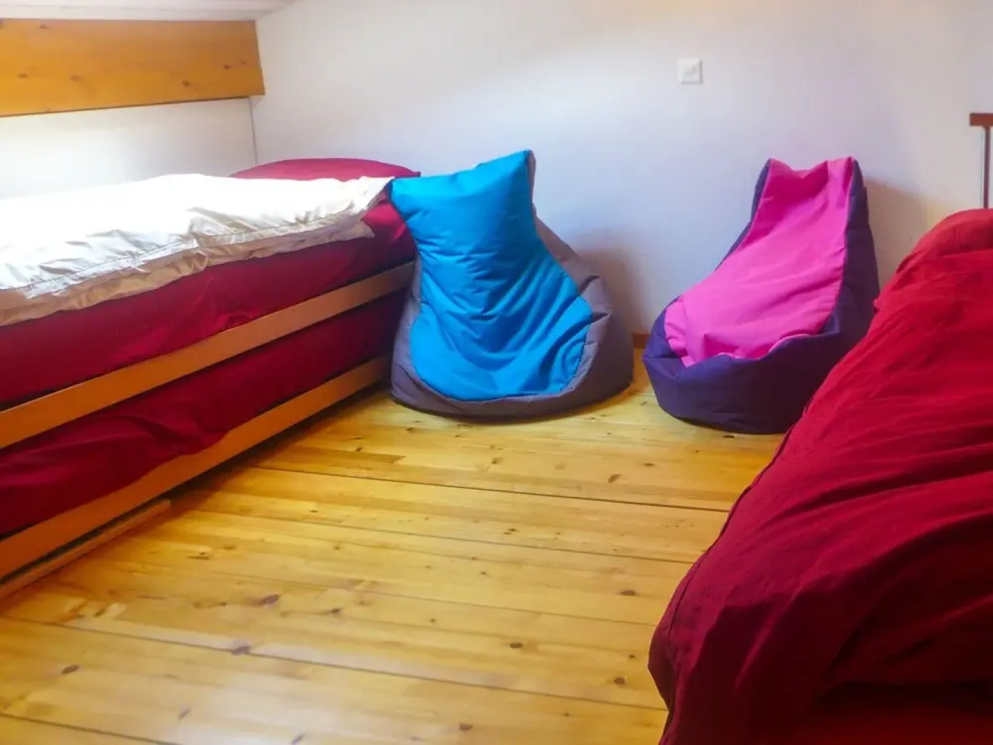 Tasman S16 2 Port-valais