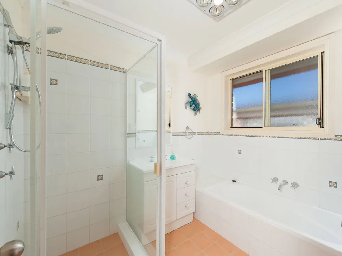 Pawprints, 123 Bagnalls Beach Road