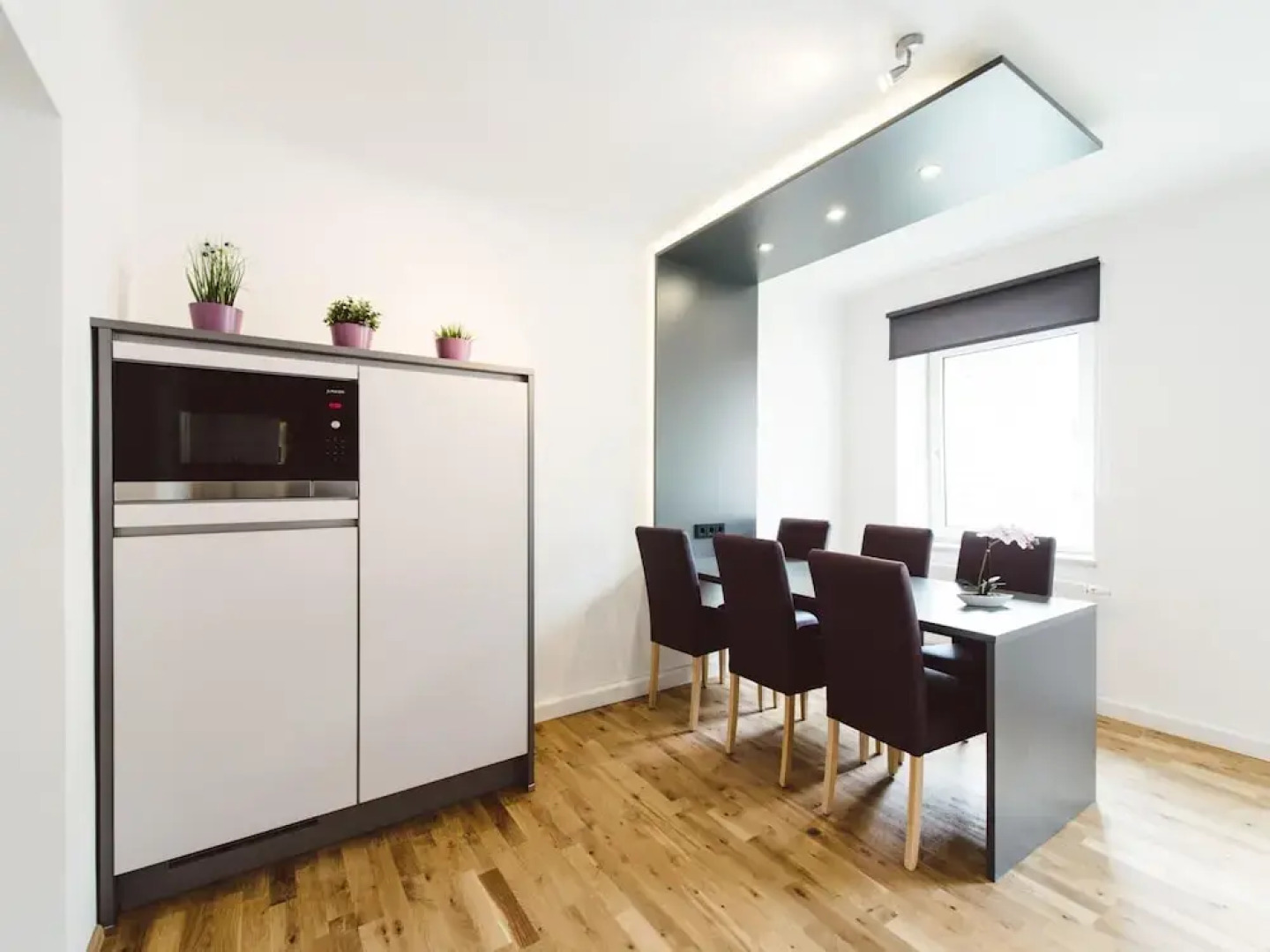 Snug Apartment With Balcony