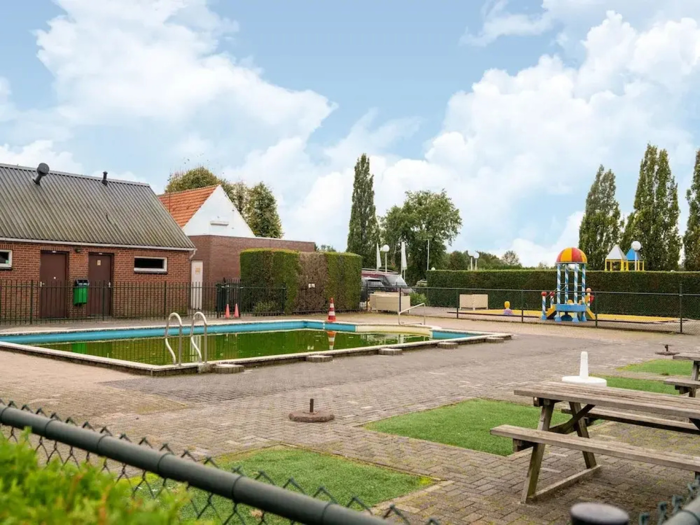 Chalet in Brabant Near Nature Reserves