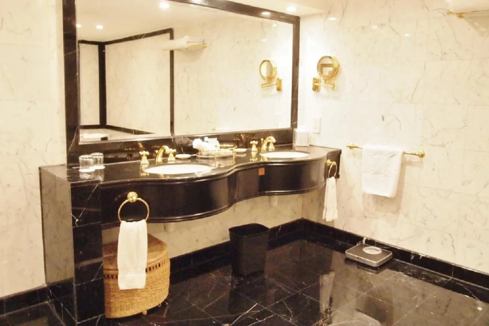 New Orient Landmark Hotel