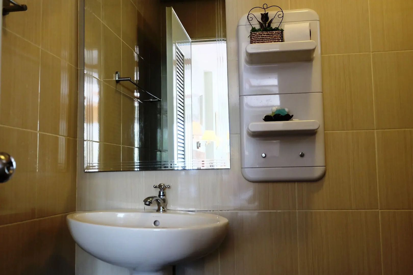 Chilli Hotel & Restaurant