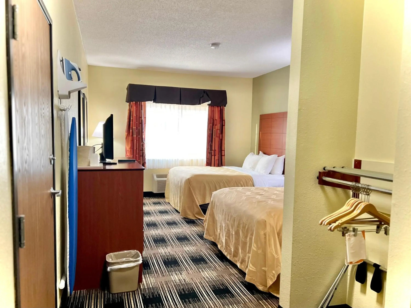 Quality Inn & Suites Wisconsin Dells Downtown - Waterparks Area