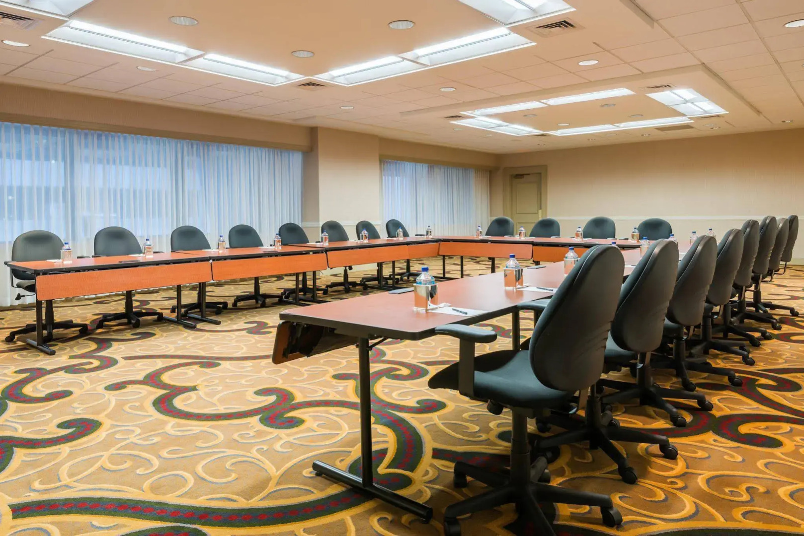 Hilton Indianapolis Hotel & Suites