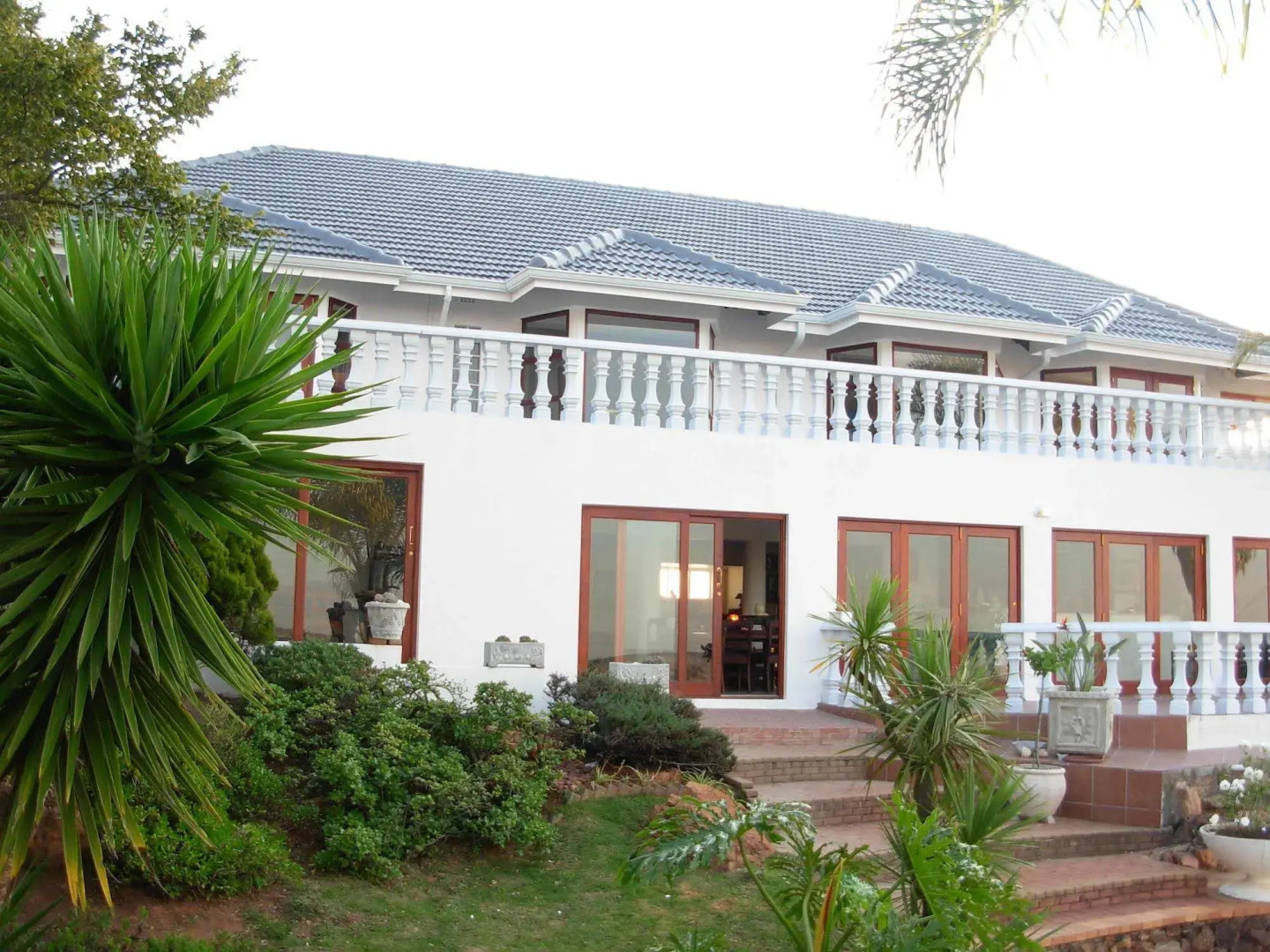 Magaliqua Guest House