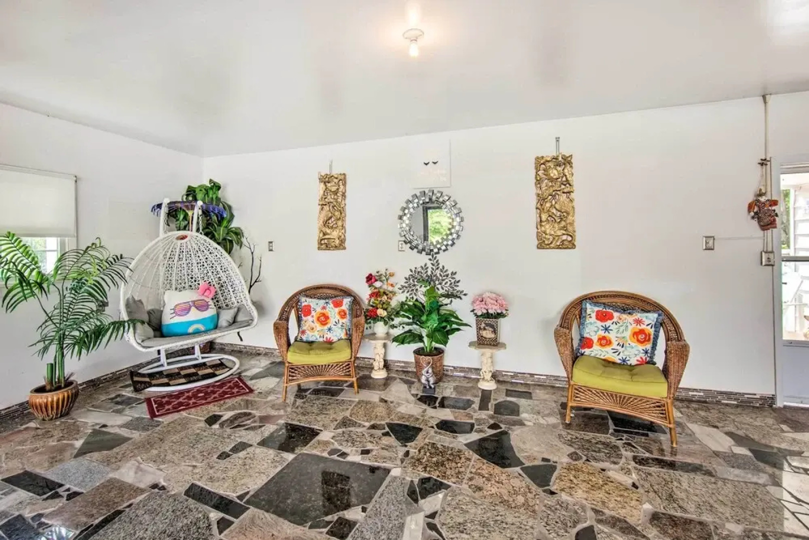 Spacious Palmyra Home w/ Fire Pit & Deck!