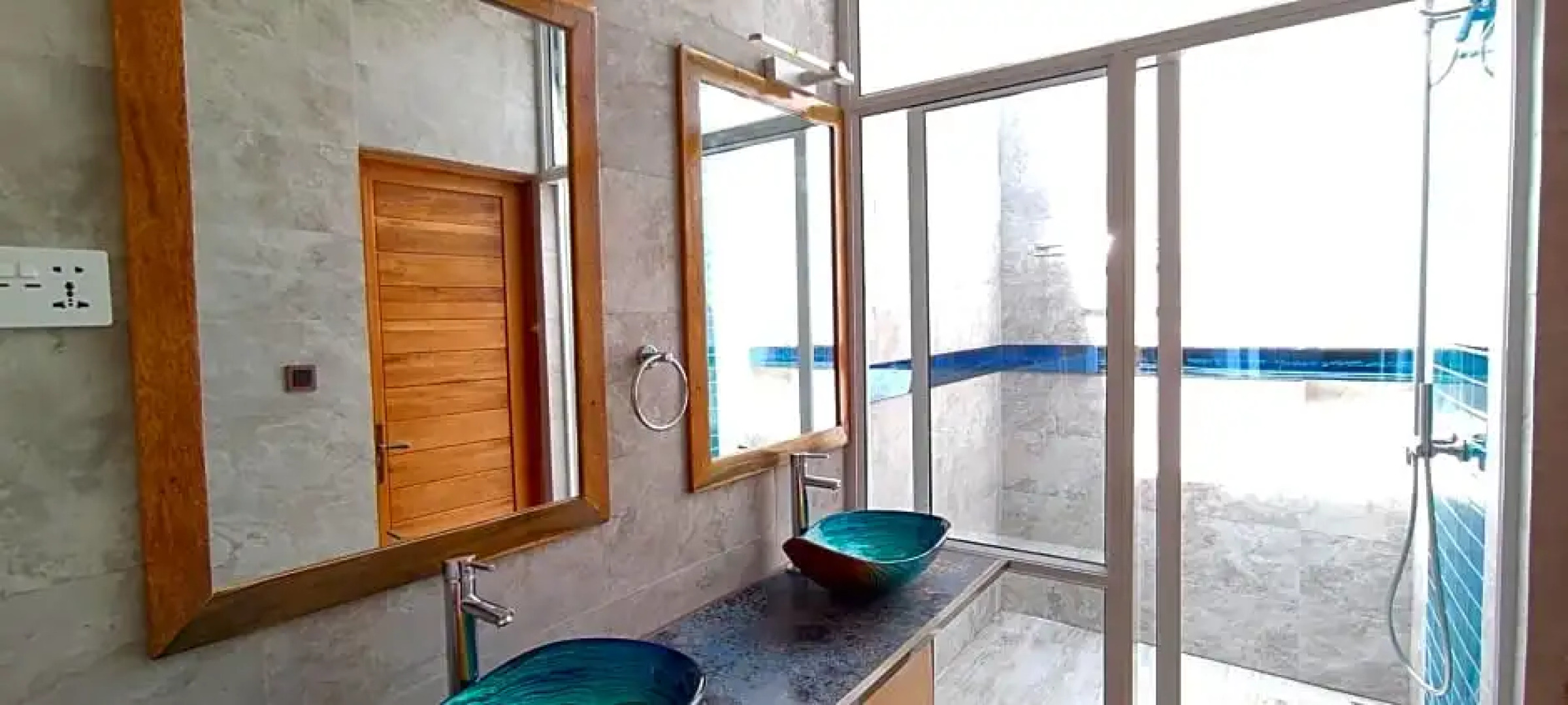 Island Life Maldives Retreat & Spa