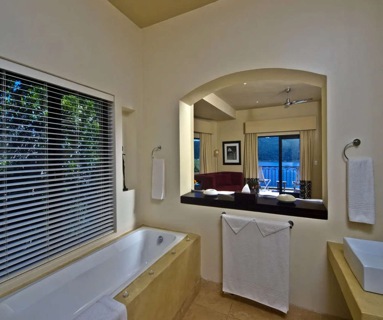 Lodge On The Lake and Wellness Spa