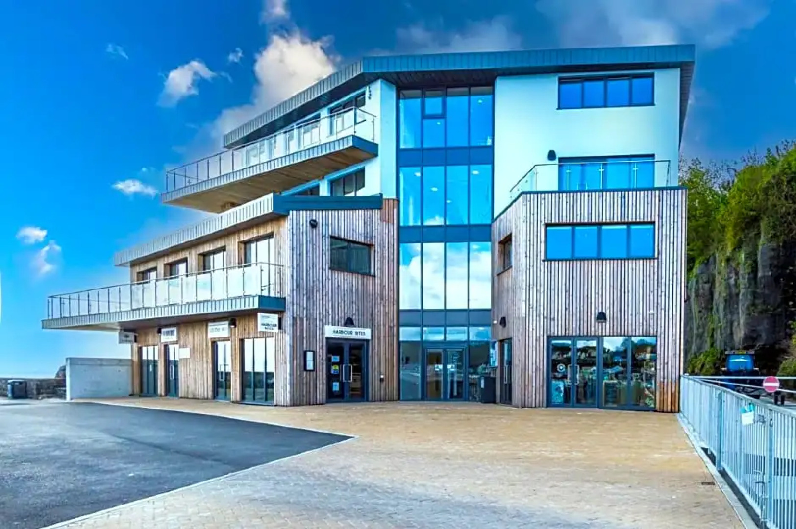 No 4 Ocean Cabins - Saundersfoot Harbour - Saundersfoot