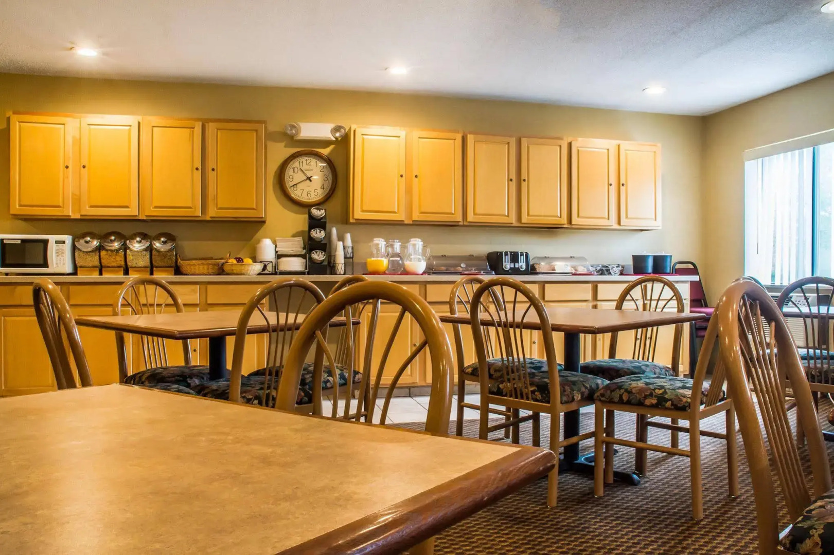 Econo Lodge Painted Post - Corning