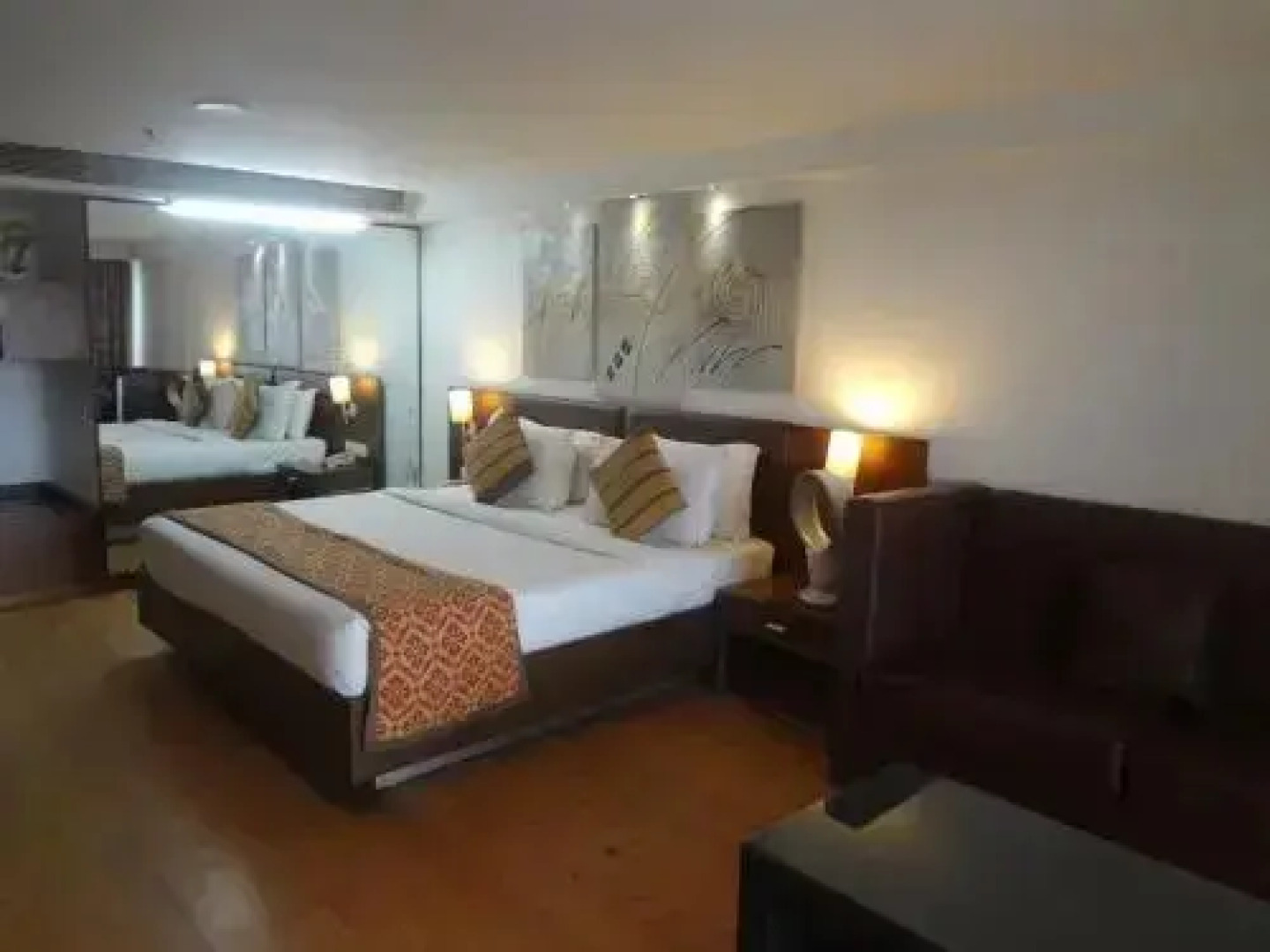 Ymca International Centre Hotel