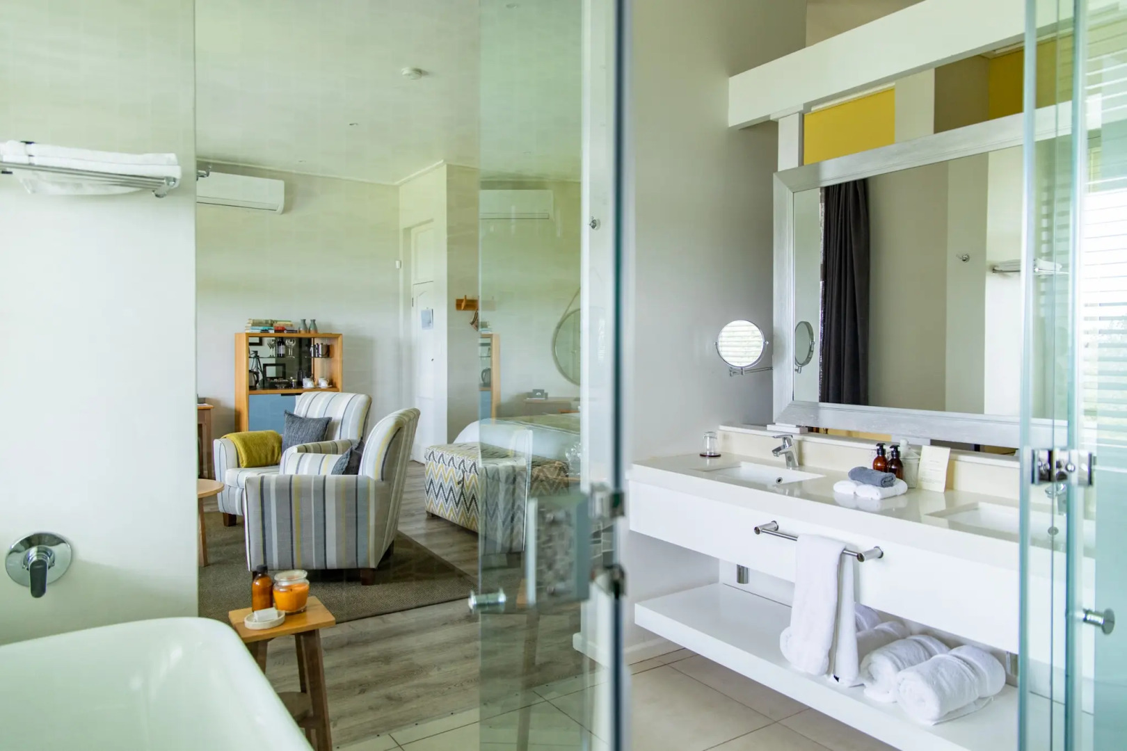 Founders Lodge by Mantis