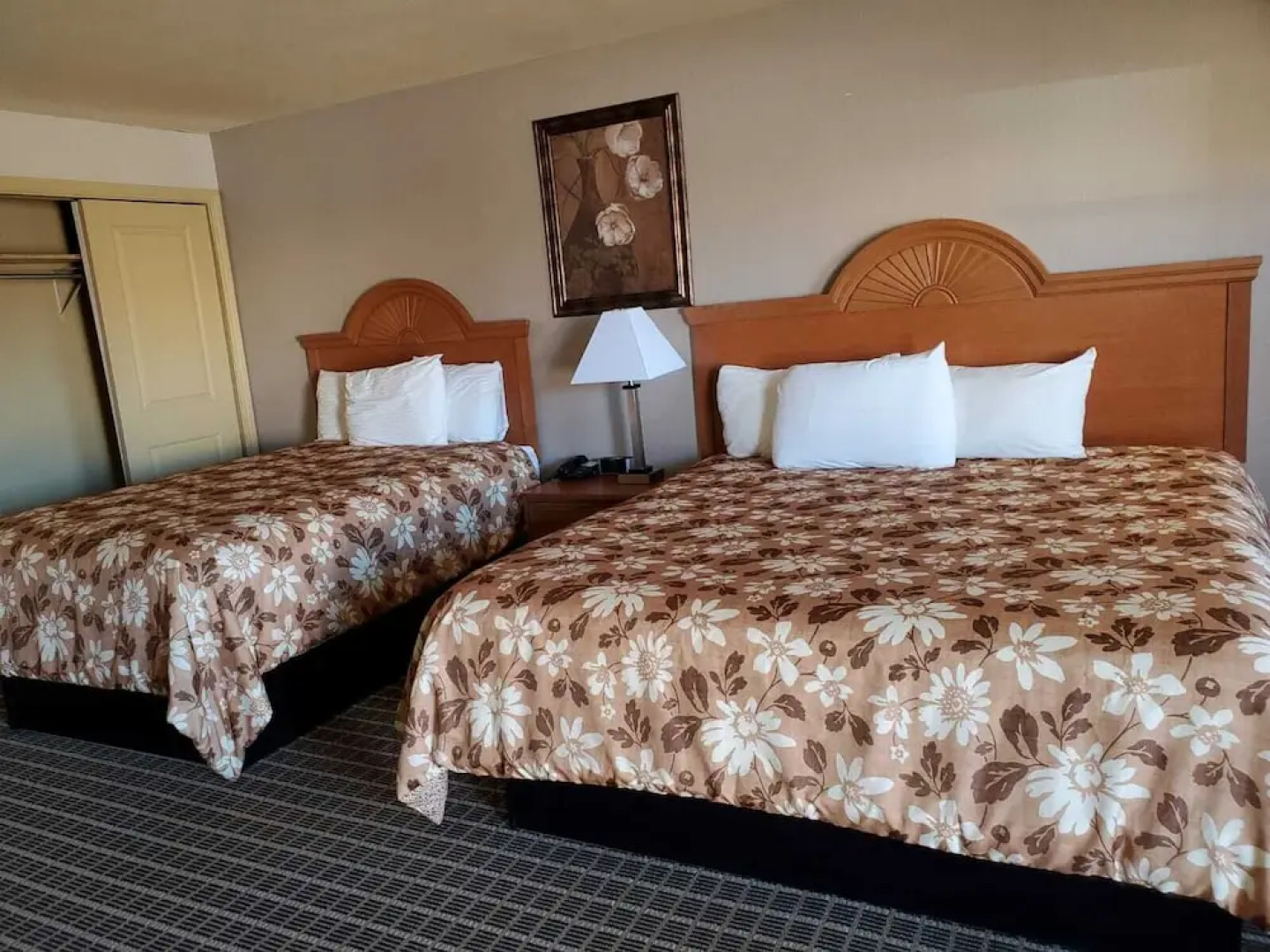 Coach Light Inn Brenham