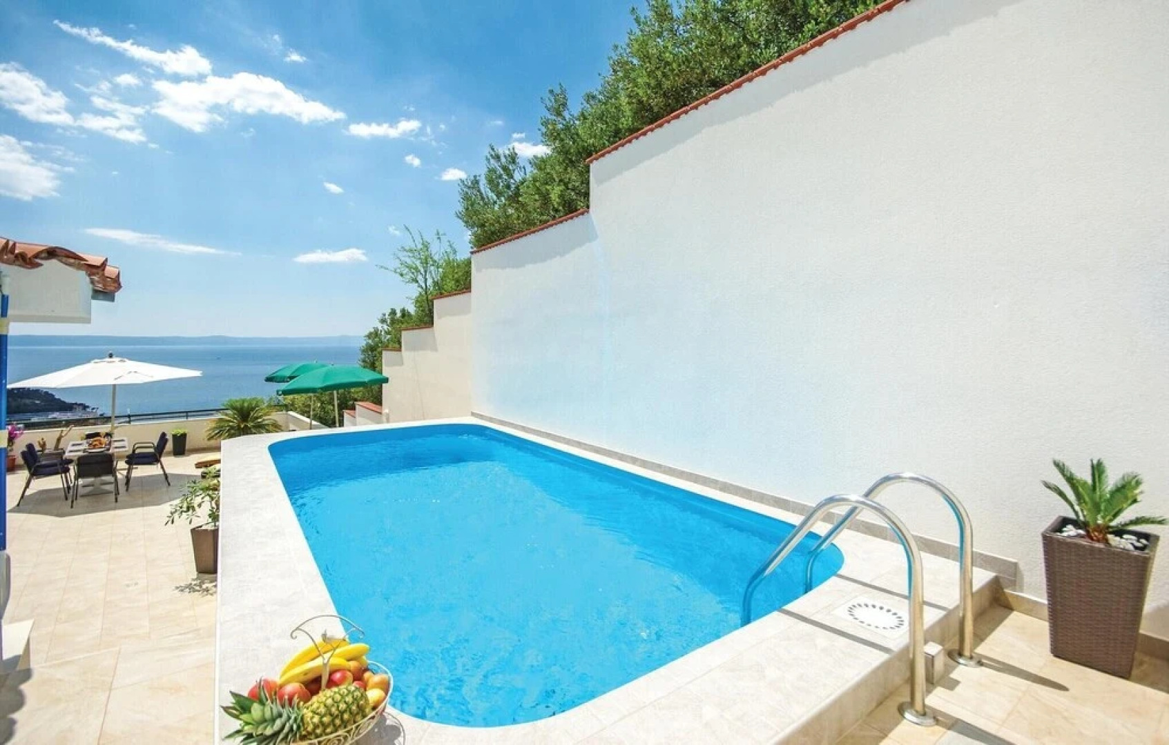 Amazing Home in Makarska With Wifi and 3 Bedrooms