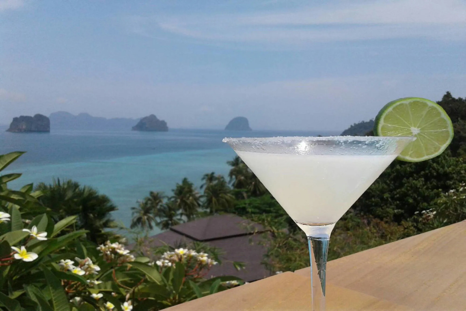 Koh Ngai Cliff Beach Resort