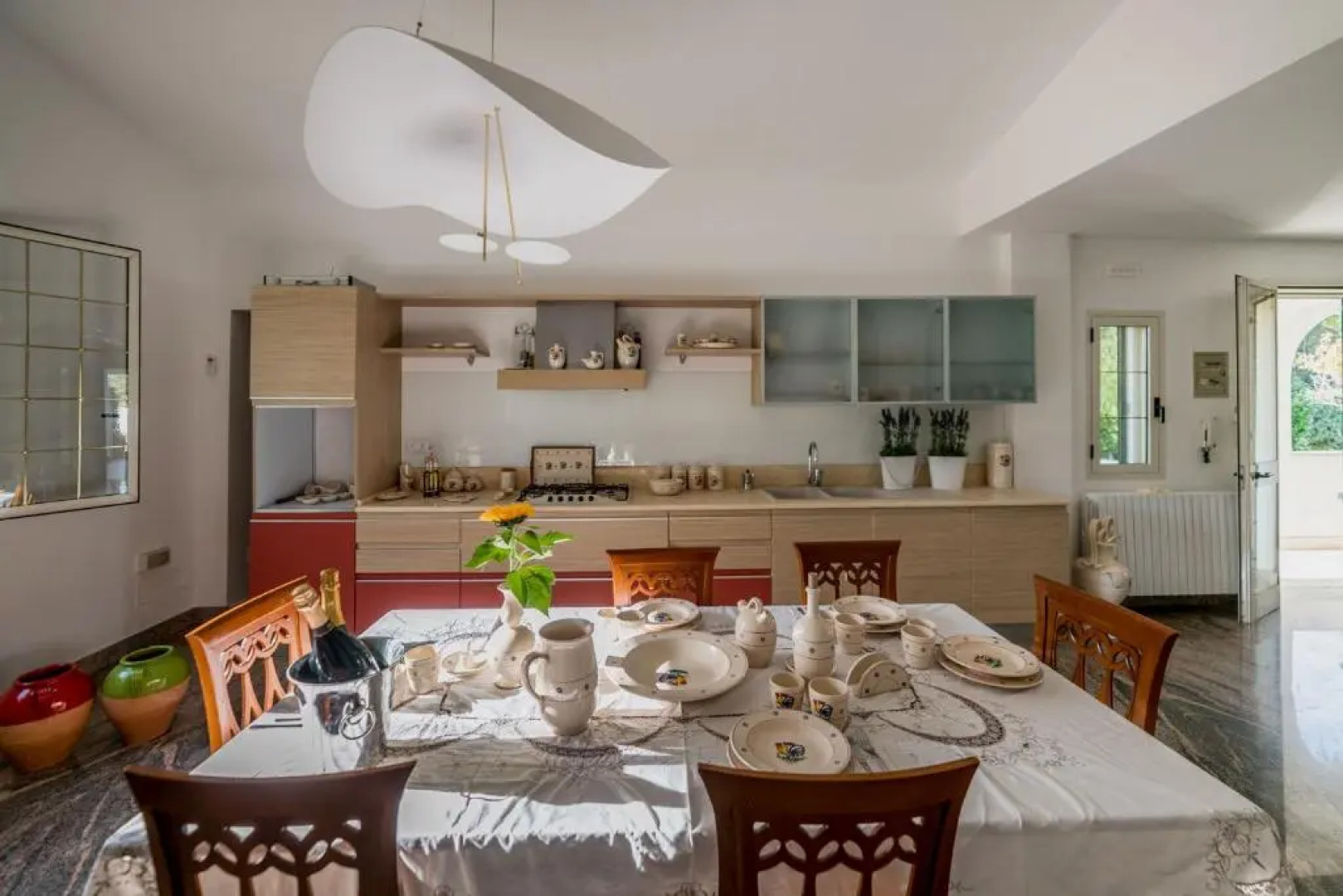 Villa con grande piscina privata e 5 camere m550